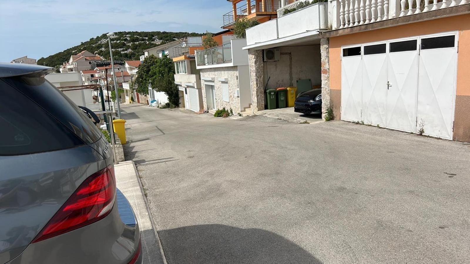 Lana Apartment Tisno