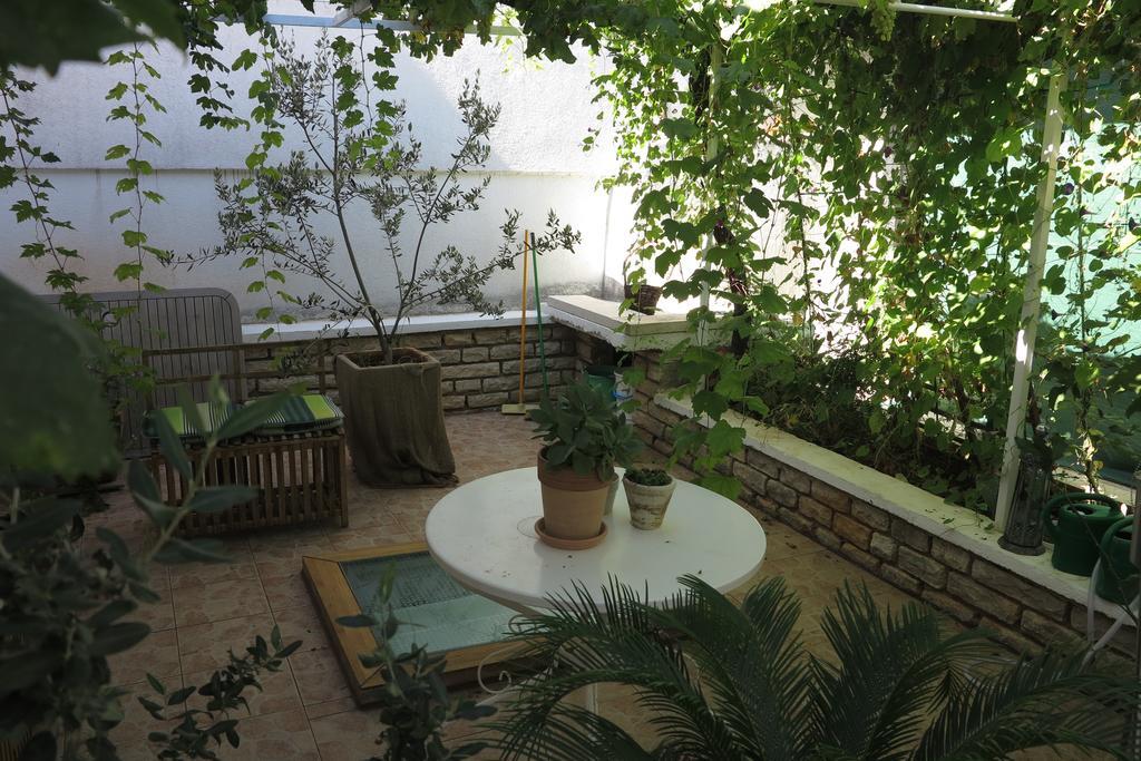 Lana Apartment Tisno