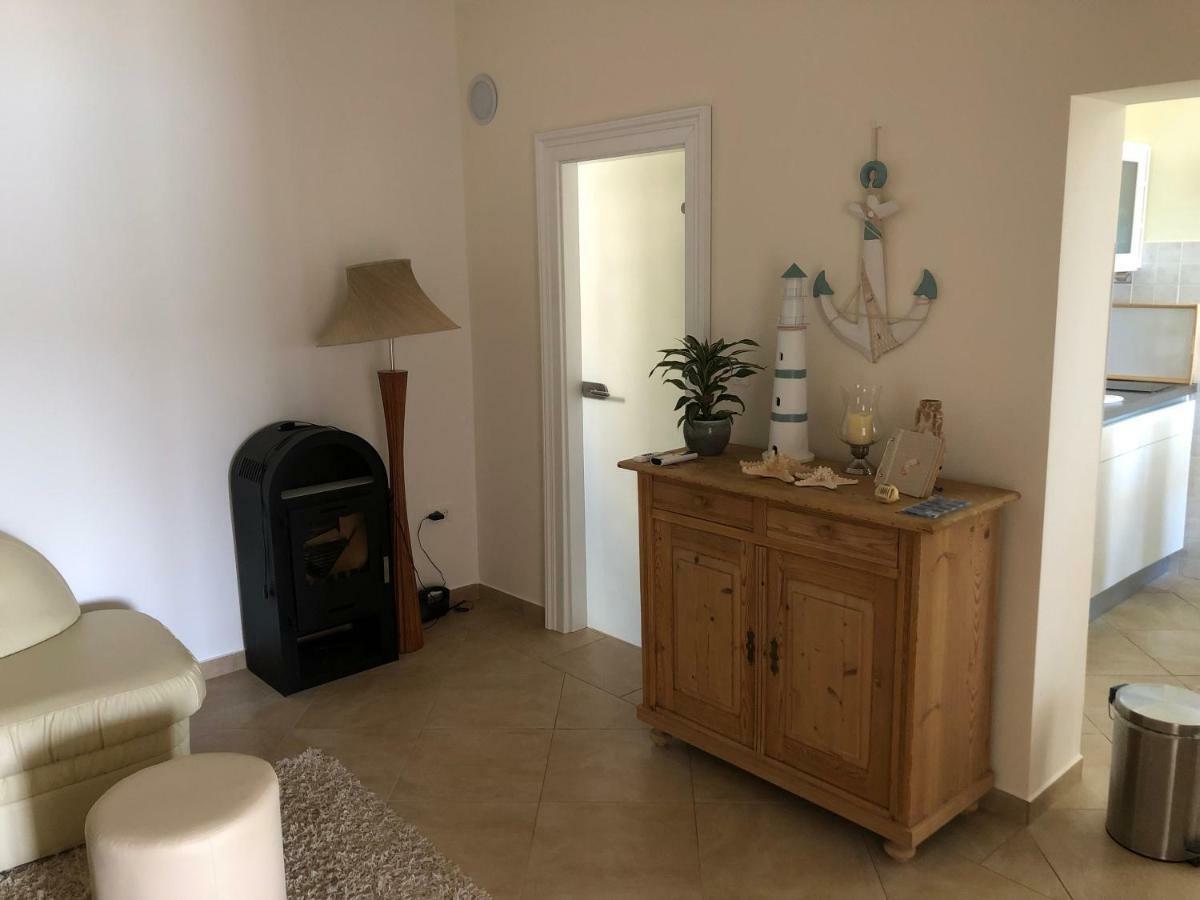 Lana Apartment Tisno